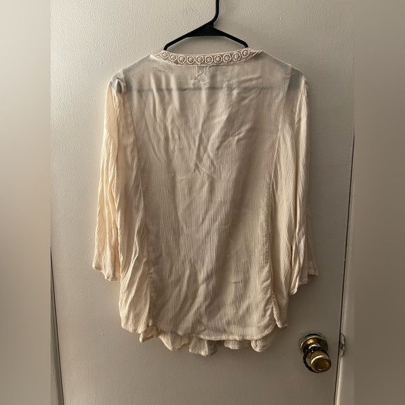 Rachel Zoe Cream 3/4 Sleeve Boho Ruffled Blouse, size 1X - Picture 8 of 8
